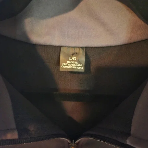 Bishop Women's Ultra Soft Performance Zip-Up (NWOT) - Picture 5 of 6